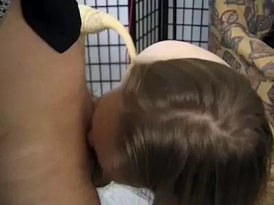 Ihre saftige Lustzone braucht gleich zahlreiche Pimmel