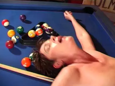 Hemmungslose Mum bekommt nicht genug von dem dicken Lümmel in ihrer Pussy